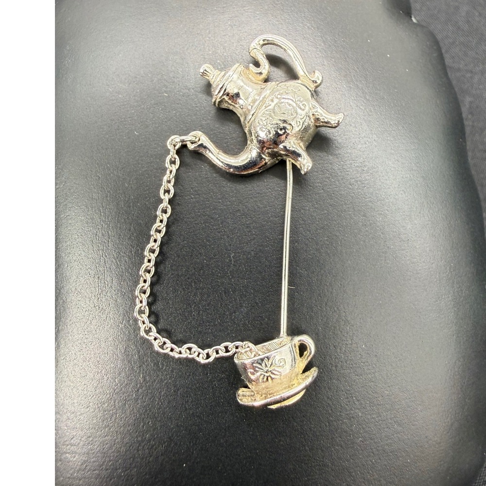 1981 Colonial Vintage Avon Silver Tone Teapot Teacup Chain Stick Pin Jewelry